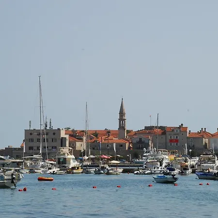 Budva Inn Guest House 4* Budva