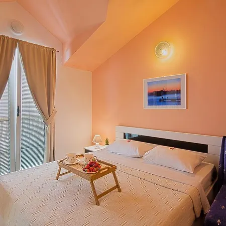 Gostinjska kuća Budva Inn Guest House 4*